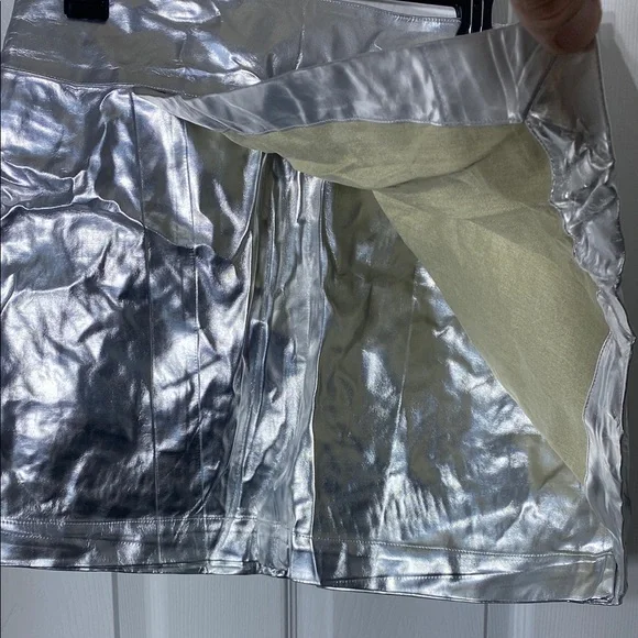 BECCA Silver Circle Skirt with Futuristic Flair - Picture 3 of 6